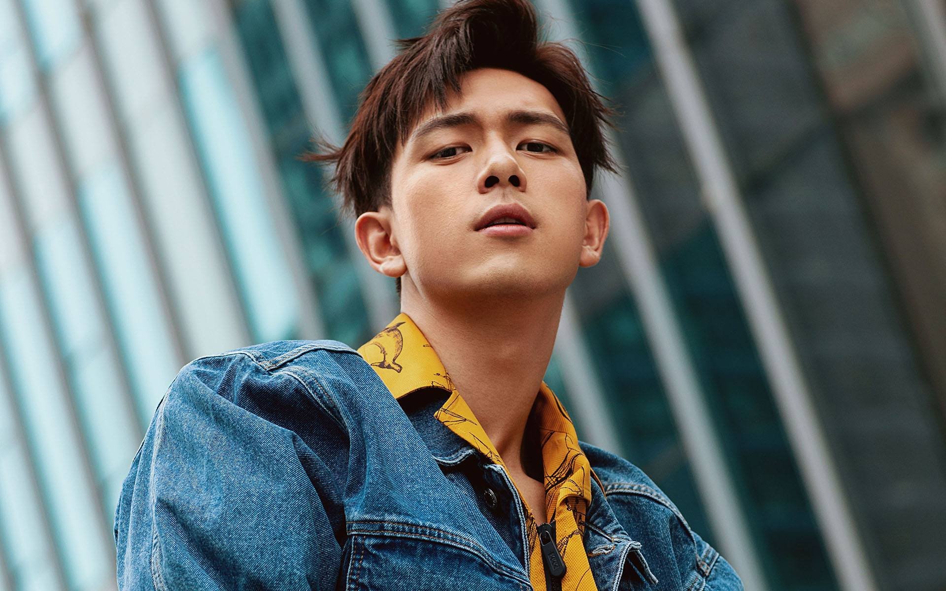 开云下载-引擎轰鸣与球场呐喊，当F1新赛季揭幕战之夜遇上马克西的证明之战