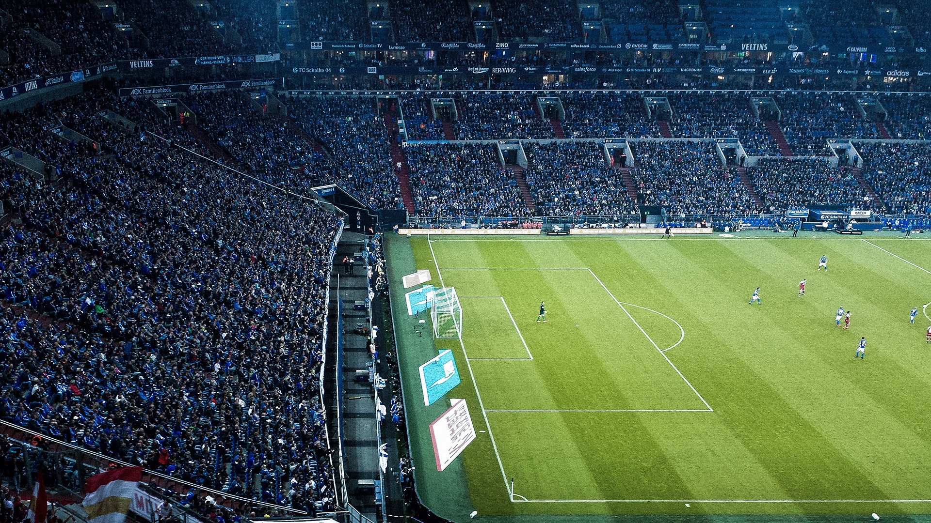 赛道与球场,F1揭幕战与CBA焦点战的胜利独白