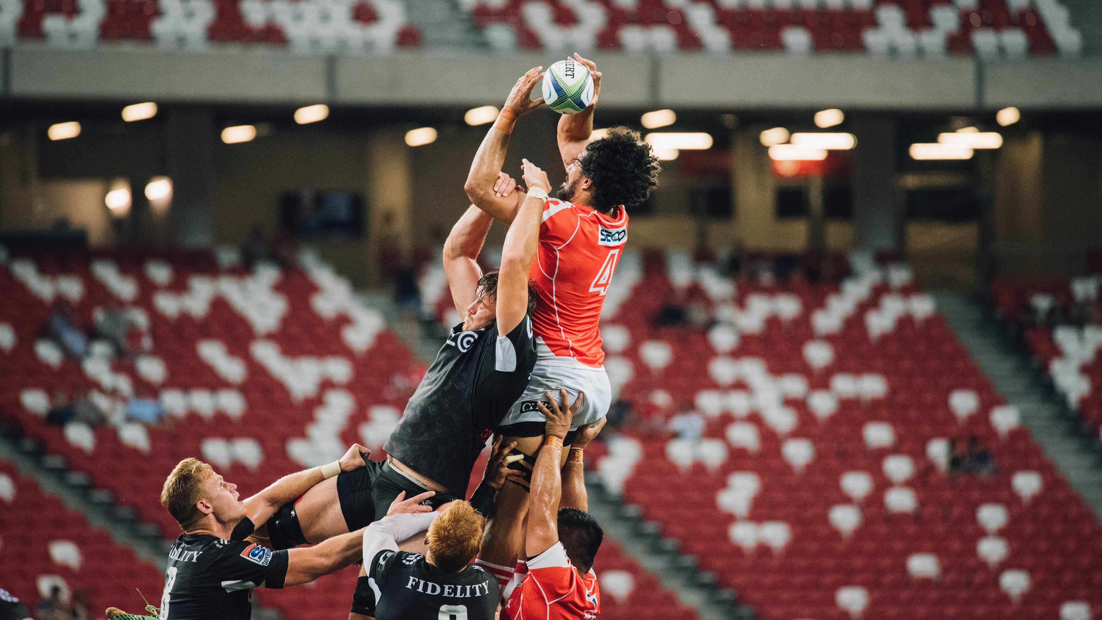 年度焦点之战之夜，莱万，舞台越大越强